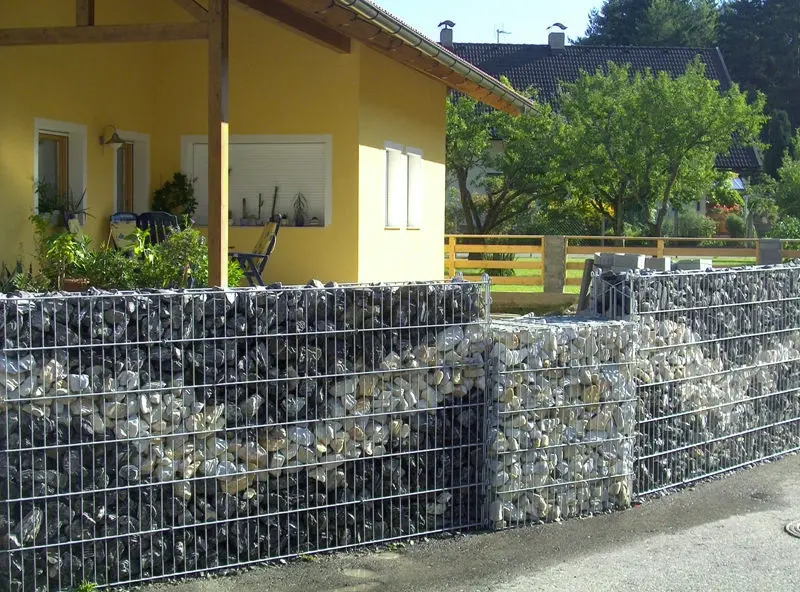 Заповнення секцій паркану габіони своїми руками